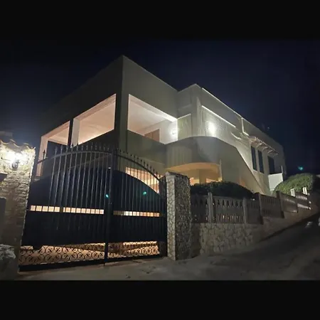 Casa Francesco *